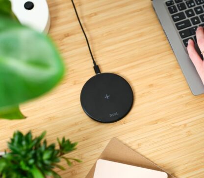 Trust Viro Fast wireless charger, black - Image 11