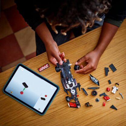 MoneyGram Haas F1® Team VF-24 Race Car, LEGO 77250 - Image 7
