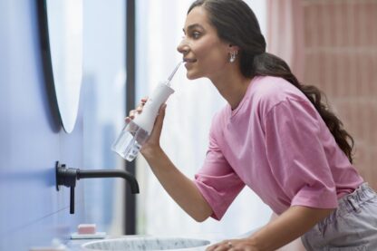 Sonicare HX3826/31 Oral Irrigator - Image 4