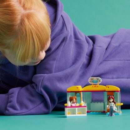 Tiny Accessories Store, LEGO 42608 - Image 2