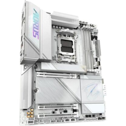 Motherboard GIGABYTE X870E AORUS PRO ICE - Image 3