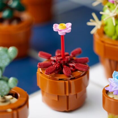 Tiny Plants 10329 - Image 6