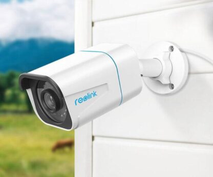 Reolink RLC-810A surveillance camera; P330